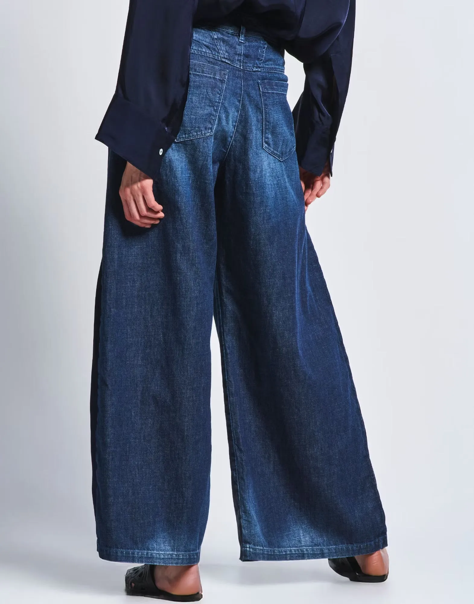 HIGH Everyday Couture Innovate Denim