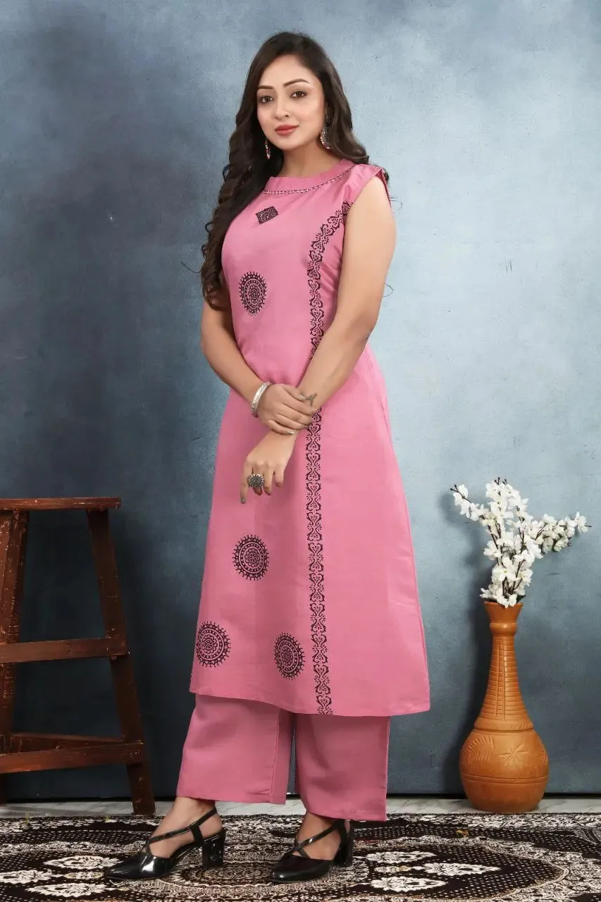 Presenting the New Kurti Pair – A Stylish Fusion of Tradition and Comfort