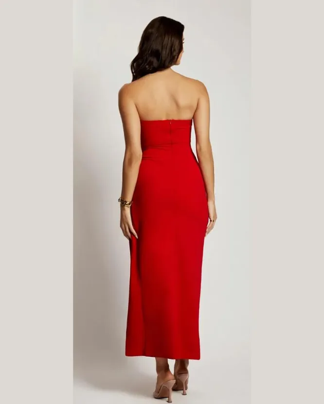 Sleek Chic Sleeveless Bodycon Dress
