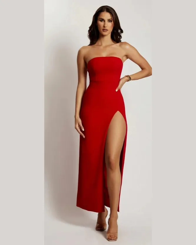 Sleek Chic Sleeveless Bodycon Dress