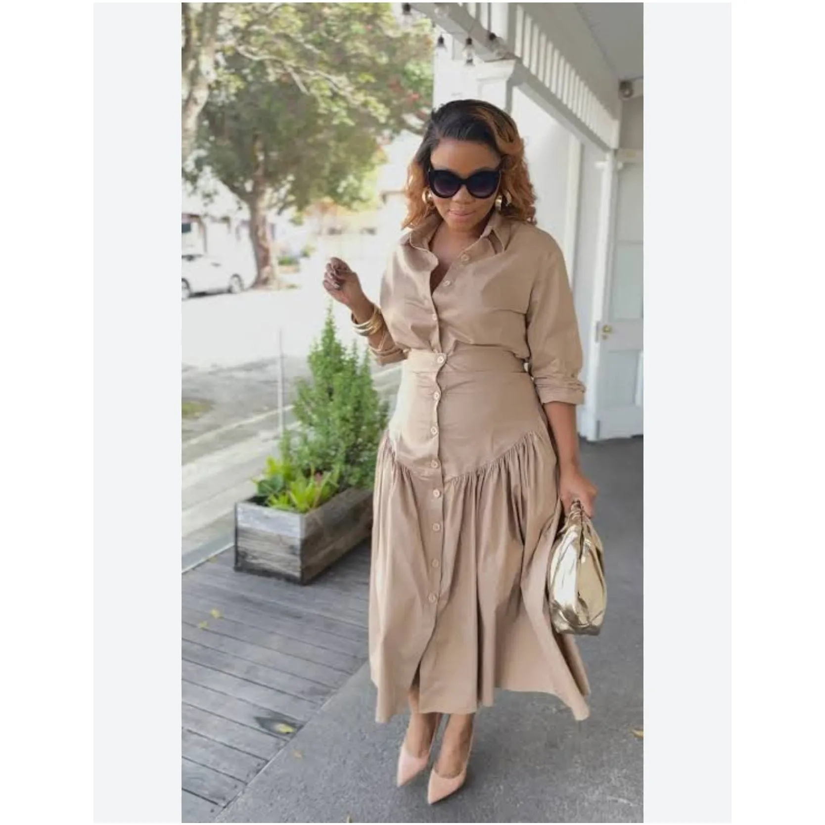 Woman’s Elegant Long sleeve Shirt & Skirt Set.