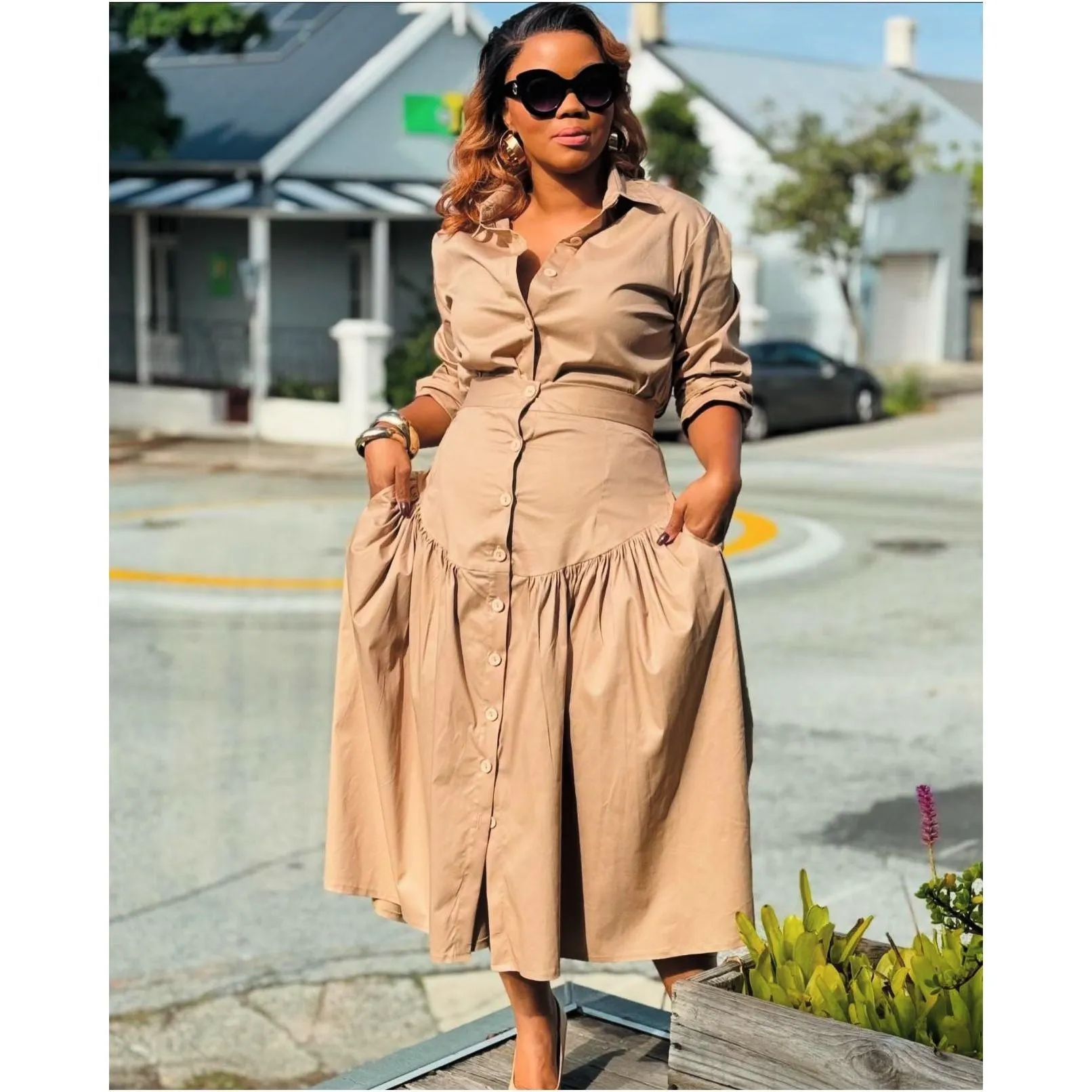 Woman’s Elegant Long sleeve Shirt & Skirt Set.